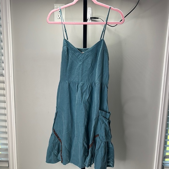 Dresses & Skirts - Free People Silk/Linen Teal Spaghetti Strap Dress‎ with Pockets Size 8